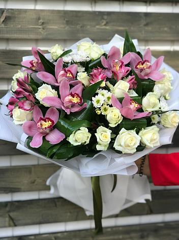 Букет цветов из: Розы и Хризантемы в Алексее-Тенгинской