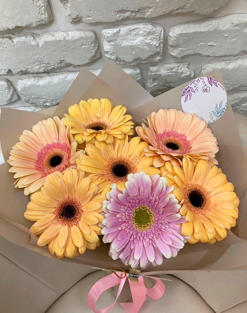 Букет Любимые краски в Алексее-Тенгинской Букет цветов из: Герберы в Алексее-Тенгинской