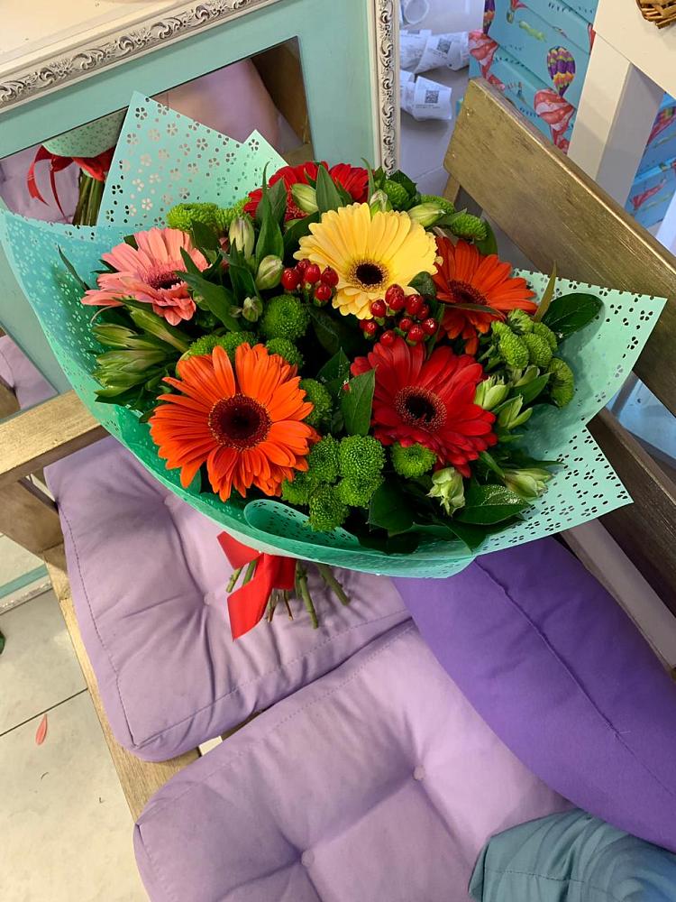 Букет цветов из: Герберы, Хризантемы и Альстромерии в Алексее-Тенгинской