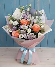 Букет цветов из:  Лизиантусы, Розы, Альстромерии и Гипсофила в Алексее-Тенгинской