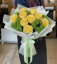 Букет сочно-зеленый в Алексее-Тенгинской Букет цветов из:  Хризантемы и Розы в Алексее-Тенгинской