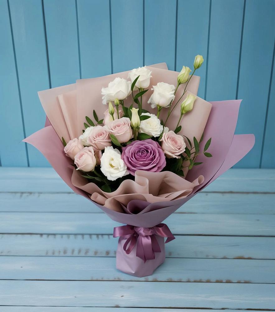 Букет цветов из: Розы и Лизиантусы в Алексее-Тенгинской